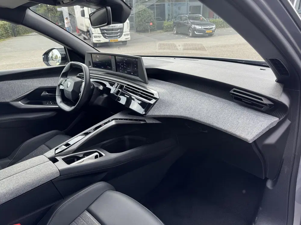 Peugeot 5008 1.2 Hybrid 145 Allure 7p uit 2025, foto 15