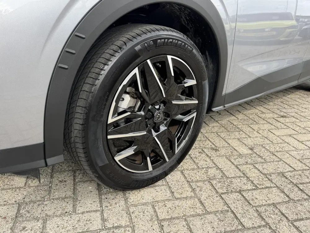 Peugeot 5008 1.2 Hybrid 145 Allure 7p uit 2025, foto 9