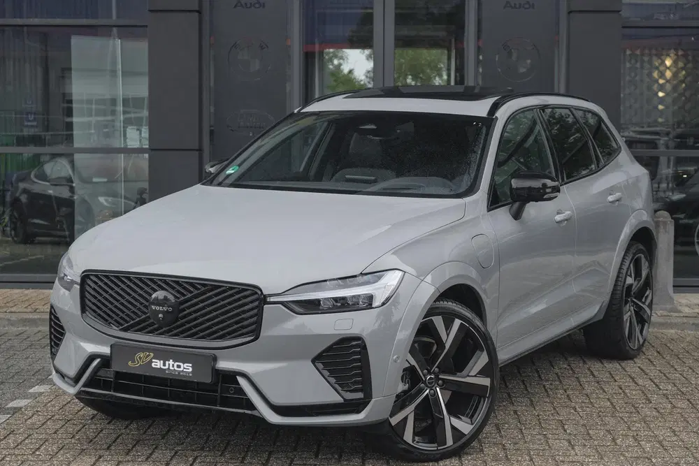 Volvo XC60 2.0 T8 455pk Plus Black edition Panoramada uit 2026, foto 4