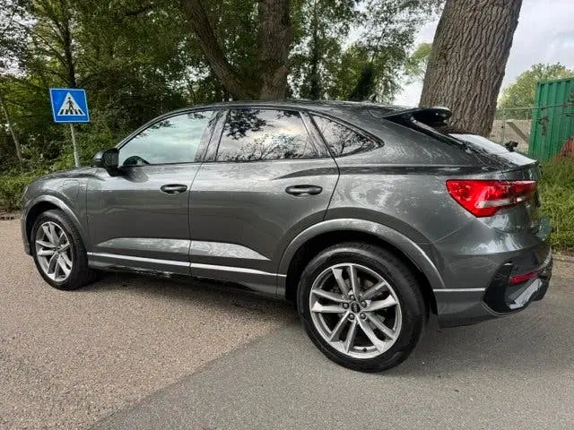 Audi Q3 45 TFSI 3X S-Line Grey Edition (bj 2022) uit 2022, foto 2