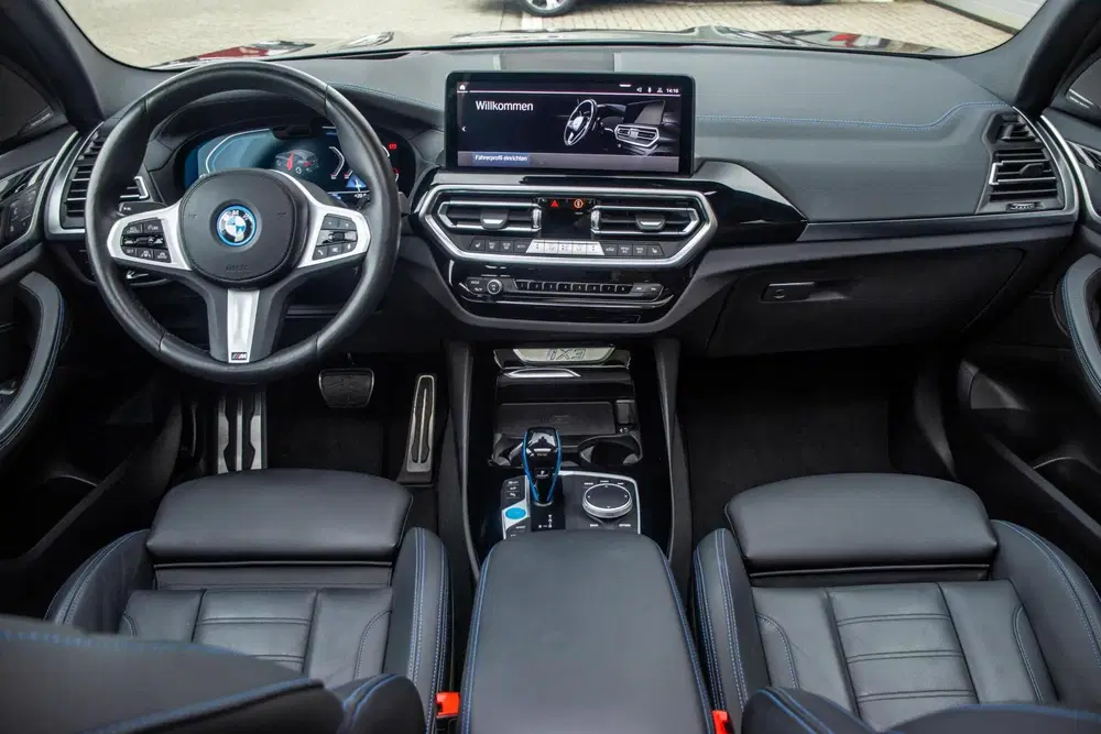 BMW iX3 M-Sport Impressive 80 kWh uit 2022, foto 13