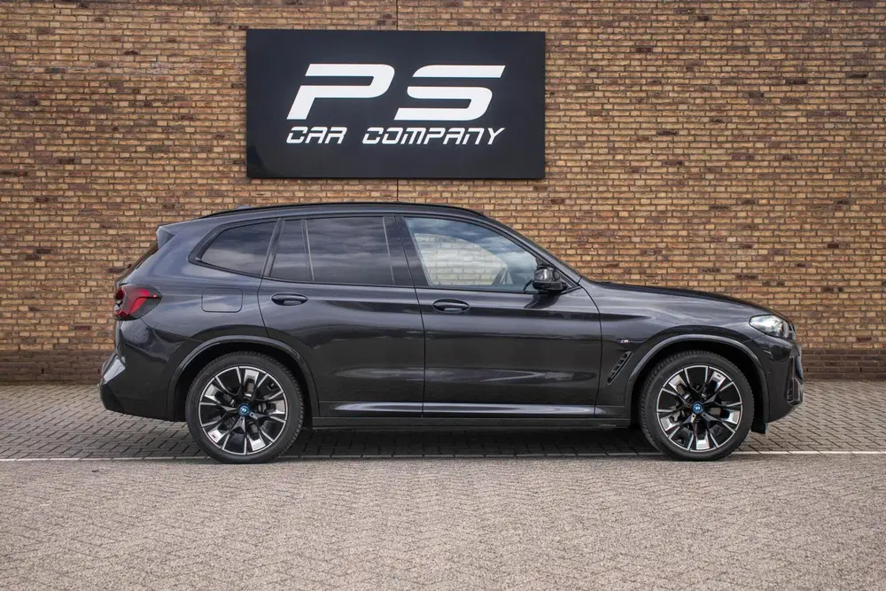 BMW iX3 M-Sport Impressive 80 kWh uit 2022, foto 7