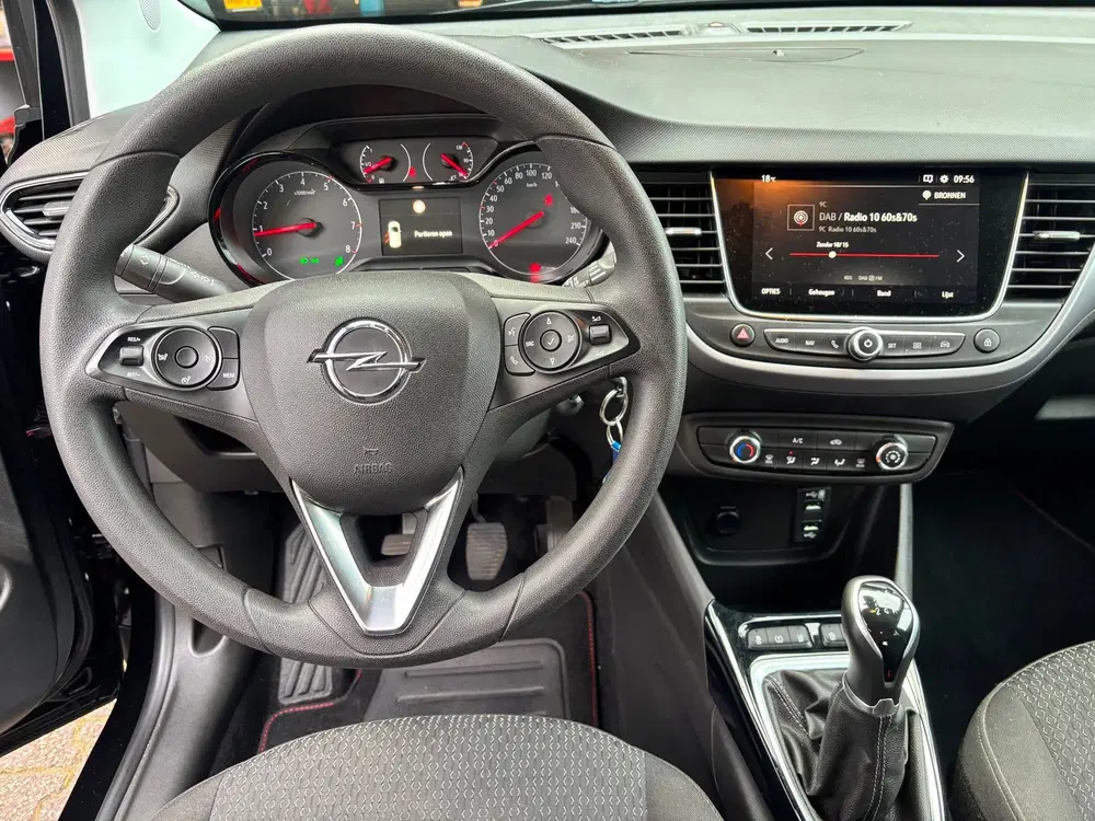 Opel Crossland 1.2 Edition Navi uit 2021, foto 3