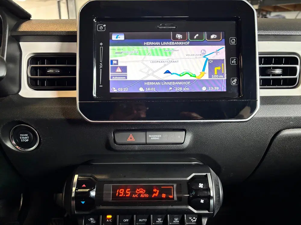 Suzuki Ignis 1.2 Smart Hybrid Style camera uit 2020, foto 14