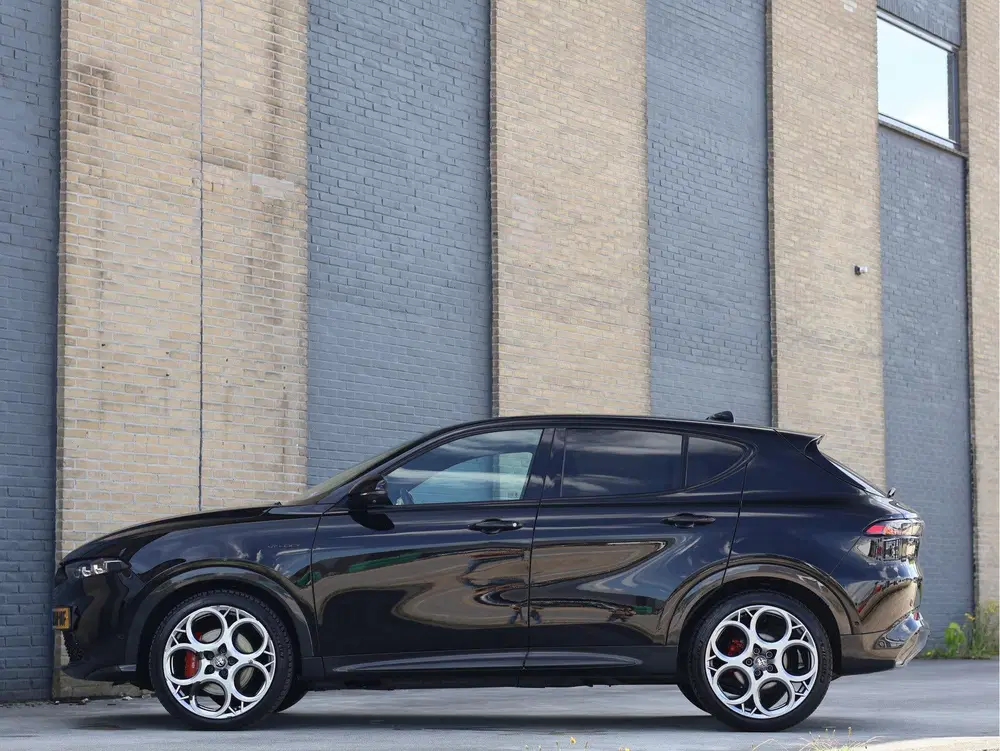Alfa Romeo Tonale 1.5T Hybrid Veloce 160PK Alcantara uit 2023, foto 5