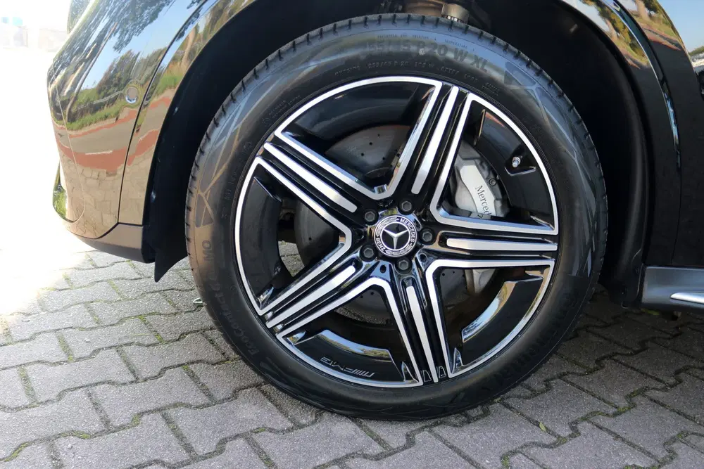 Mercedes-Benz GLC GLC 300e 4MATIC AMG Line Pano Airmatic Ach uit 2023, foto 3