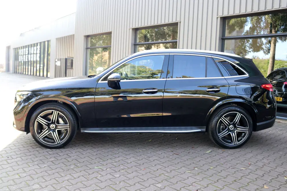 Mercedes-Benz GLC GLC 300e 4MATIC AMG Line Pano Airmatic Ach uit 2023, foto 9