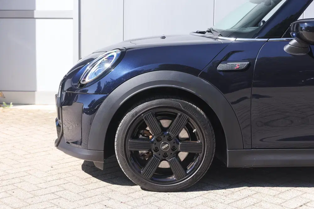 Mini Cabrio Cooper S Classic Automaat uit 2023, foto 4