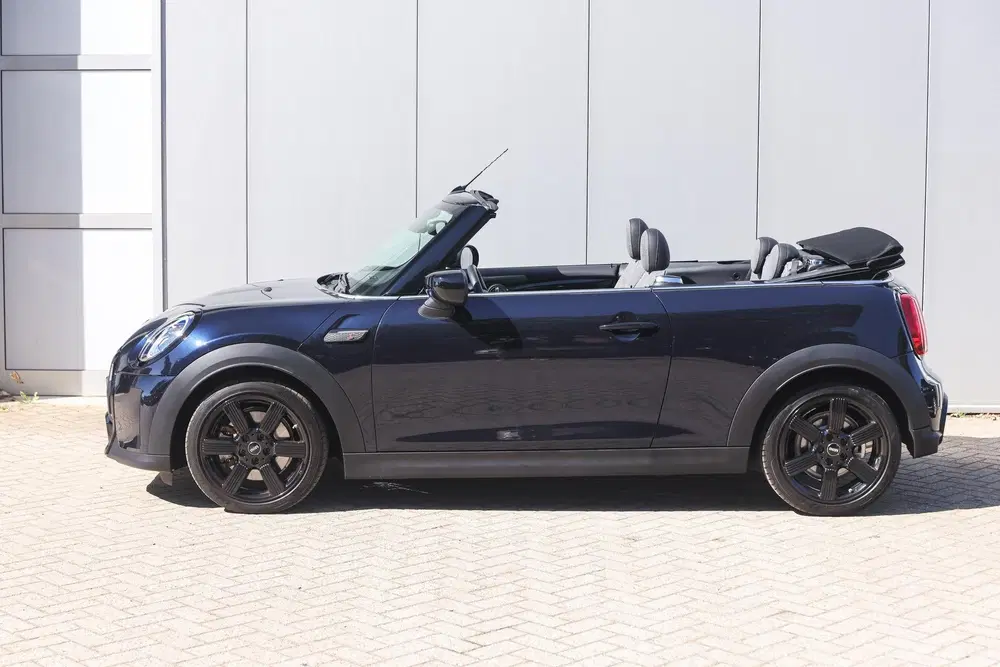Mini Cabrio Cooper S Classic Automaat uit 2023, foto 7