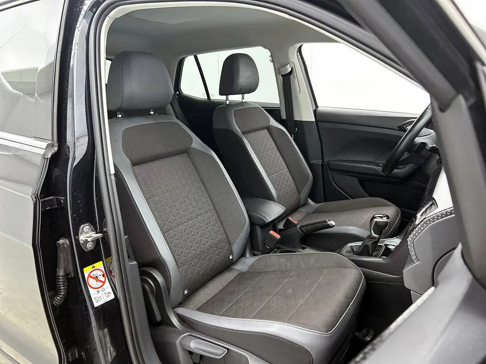 Volkswagen T-Cross 1.0 TSI R-Line uit 2022, foto 13