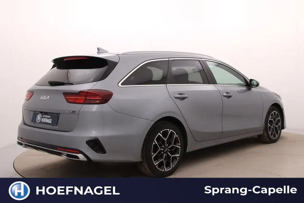 Kia Ceed 1.5 T-GDi GT-Line uit 2023, foto 2