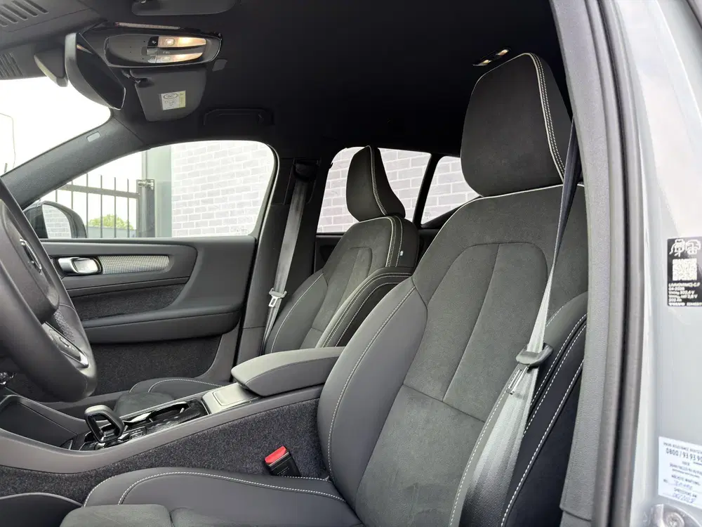 Volvo EX40 Single Motor Extended Range Plus Black Ed. uit 2026, foto 5
