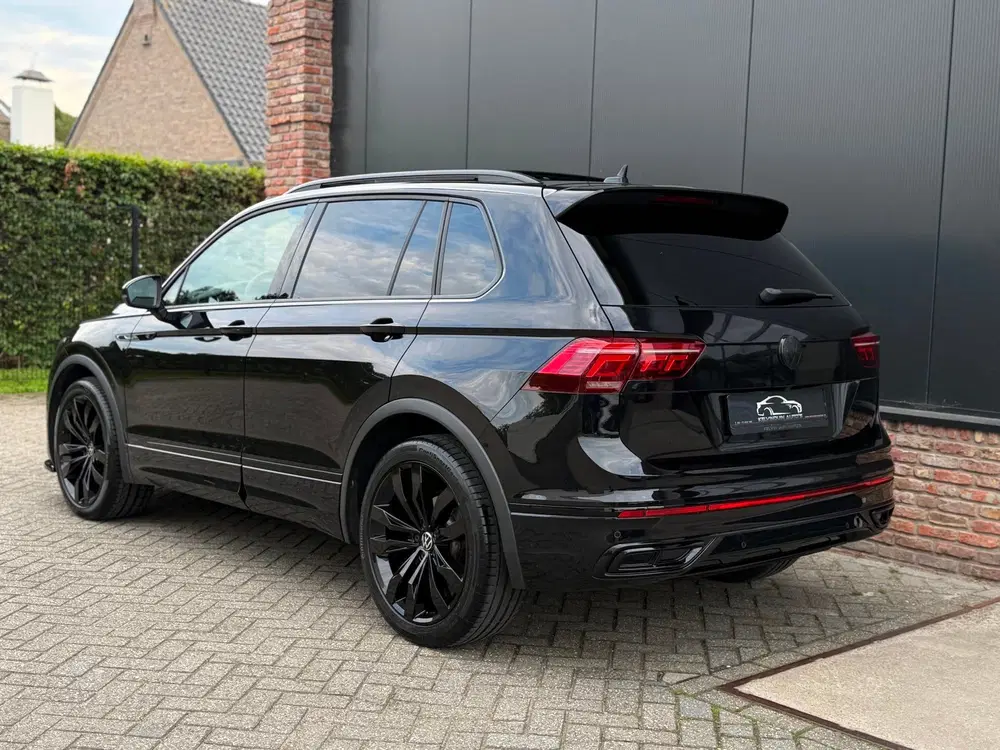 Volkswagen Tiguan 1.5 TSI R-Line Blackstyle uit 2022, foto 4