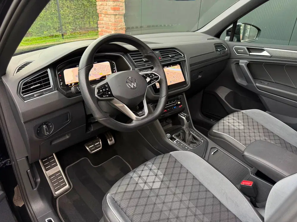 Volkswagen Tiguan 1.5 TSI R-Line Blackstyle uit 2022, foto 9
