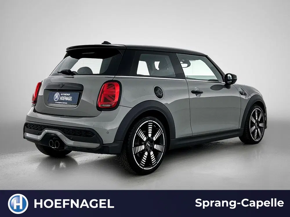 Mini Cooper S 2.0 Cooper S Classic Trim uit 2021, foto 2