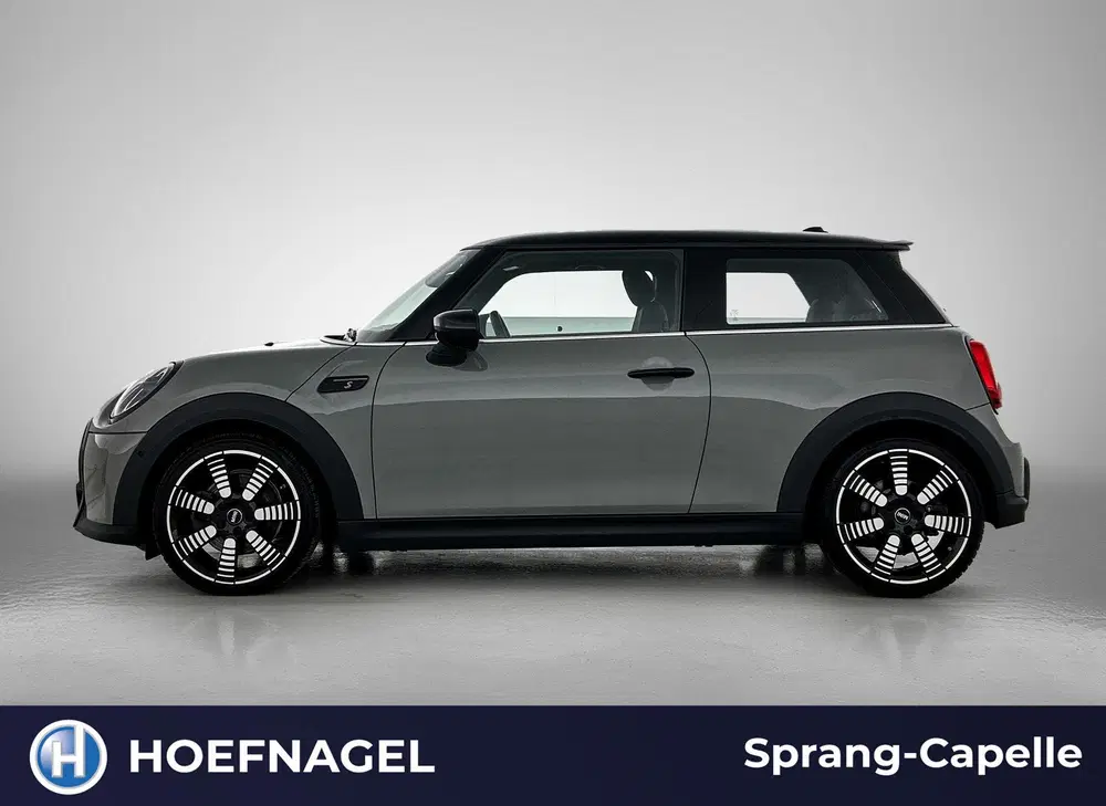 Mini Cooper S 2.0 Cooper S Classic Trim uit 2021, foto 3