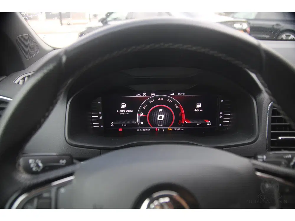 Skoda Karoq 1.5 TSI ACT Sportline Business uit 2020, foto 15