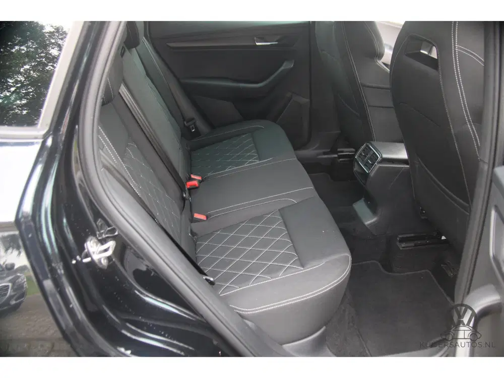 Skoda Karoq 1.5 TSI ACT Sportline Business uit 2020, foto 4
