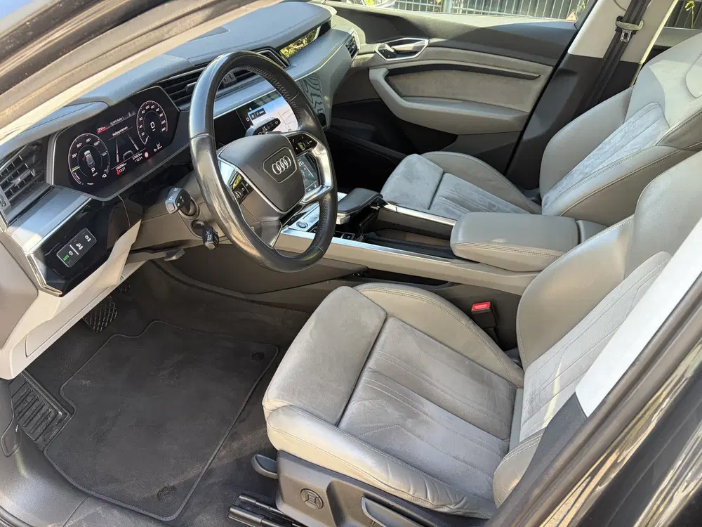 Audi e-tron 50 quattro Business edition Plus 71 kWh uit 2020, foto 5