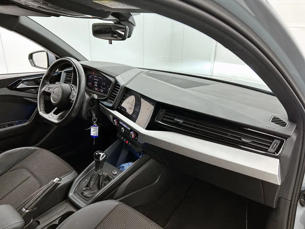 Audi A1 35 TFSI S Edition uit 2023, foto 13