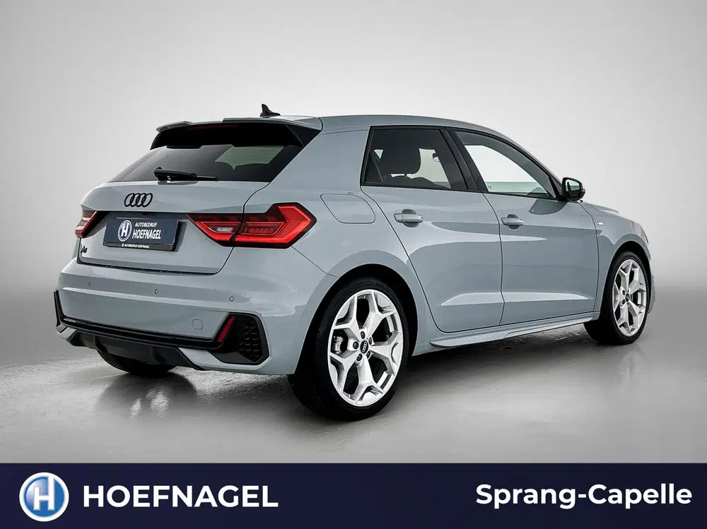 Audi A1 35 TFSI S Edition uit 2023, foto 2
