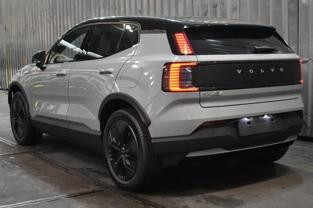 Volvo EX30 200 kW Pure Electric 2WD Plus uit 2026, foto 2