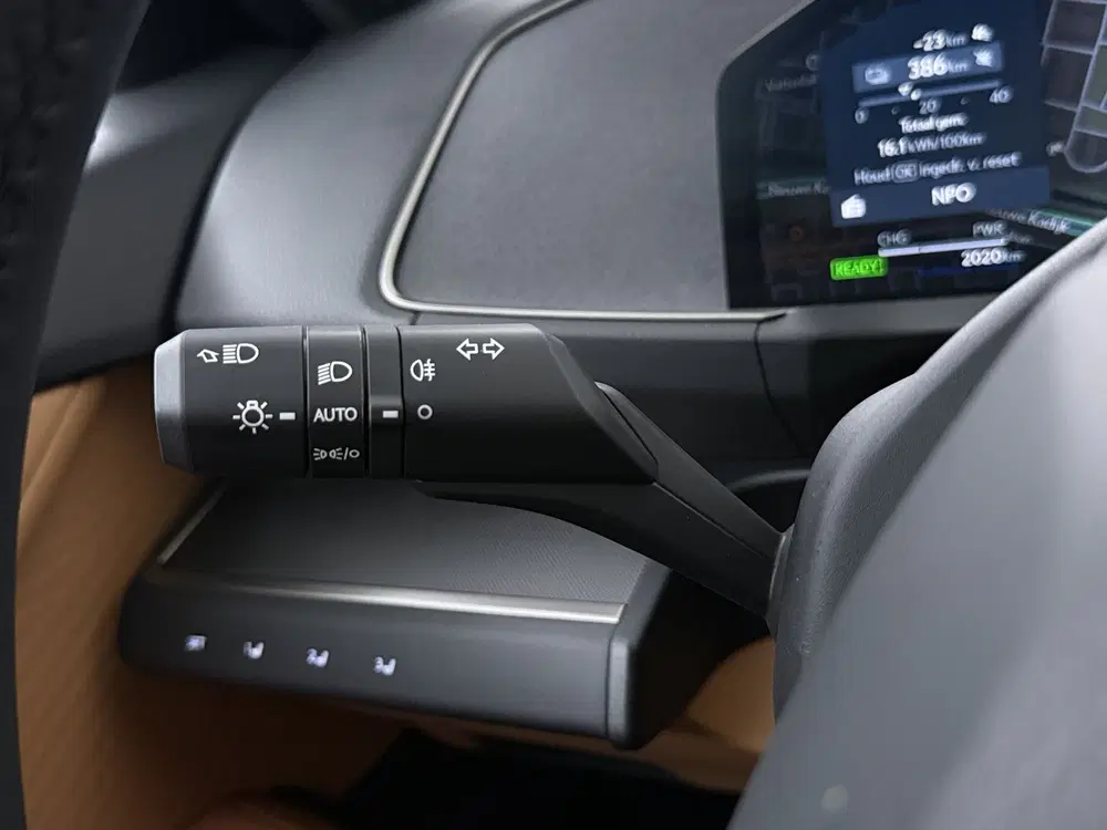 Lexus ES 350e Luxury Line uit 2026, foto 7