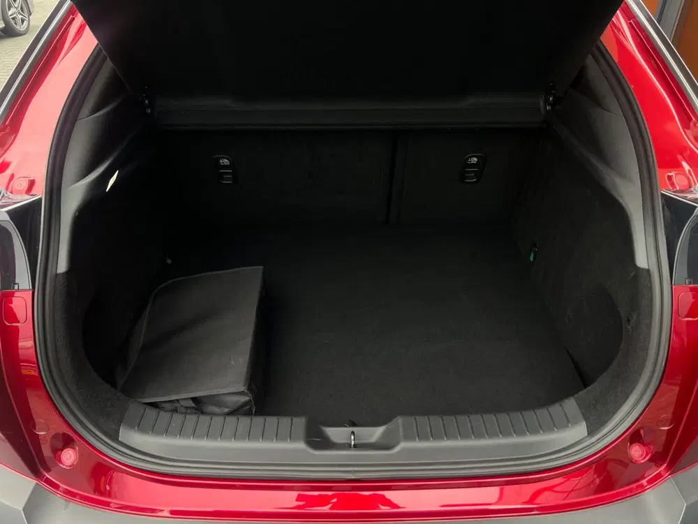 Mazda MX-30 E-SkyActiv 36 kWh uit 2021, foto 11