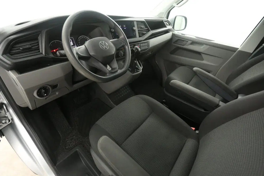 Volkswagen Transporter 2.0 TDI L2H1 150PK uit 2021, foto 10