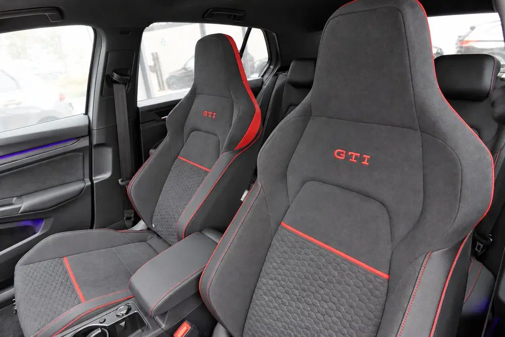 Volkswagen Golf 2.0 TSI GTI PANO HARMAN HUD VOL uit 2024, foto 5