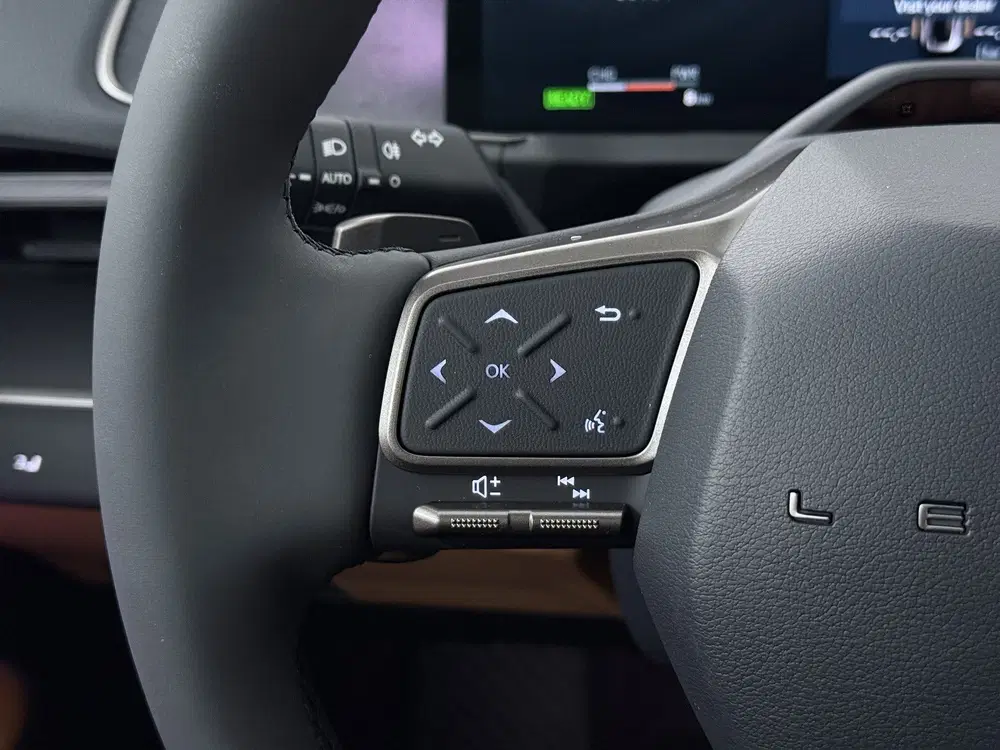 Lexus ES 350e Executive Line uit 2026, foto 11