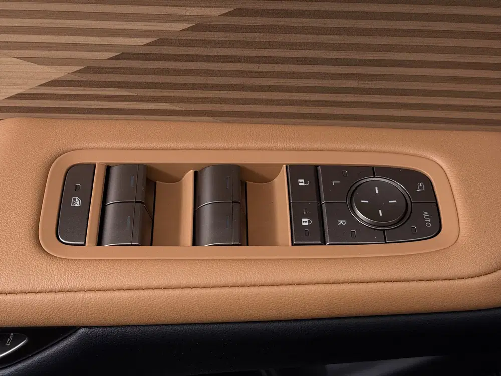 Lexus ES 350e Executive Line uit 2026, foto 4