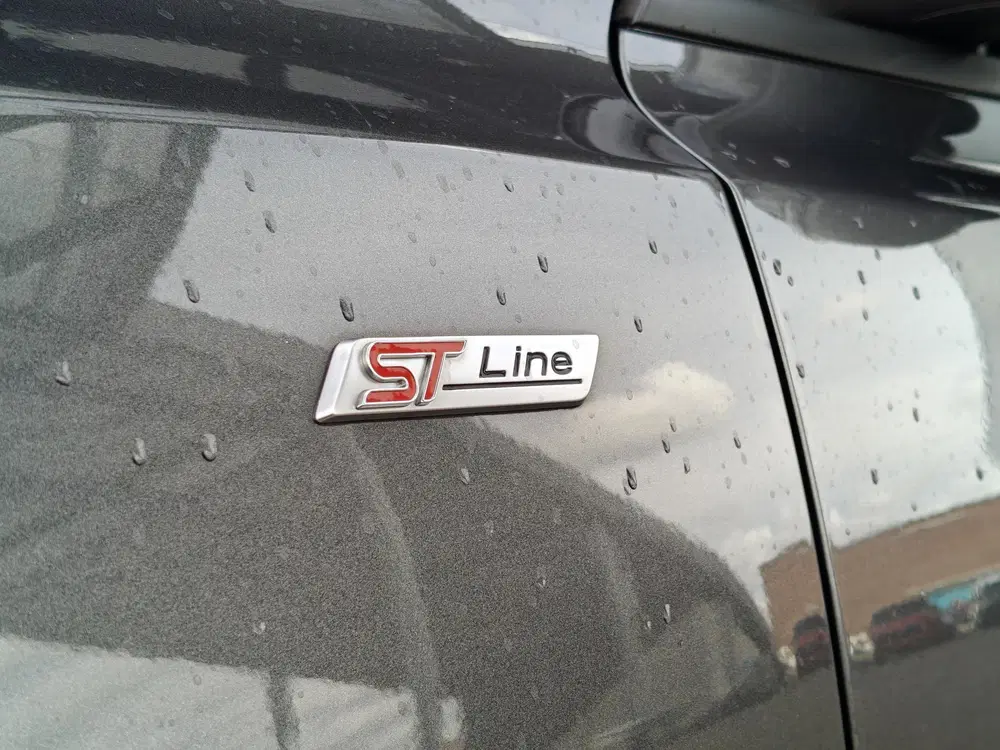 Ford Focus 1.0 EcoBoost Hybrid ST Line X uit 2024, foto 6