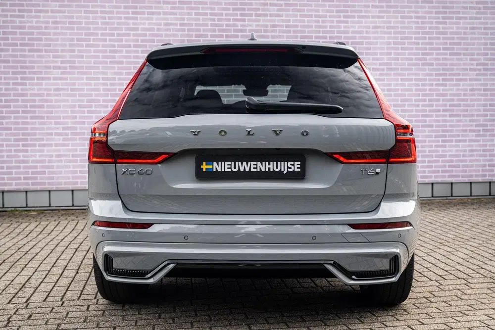 Volvo XC60 2.0 T6 Plug-in Hybrid AWD Ultra Dark uit 2026, foto 10
