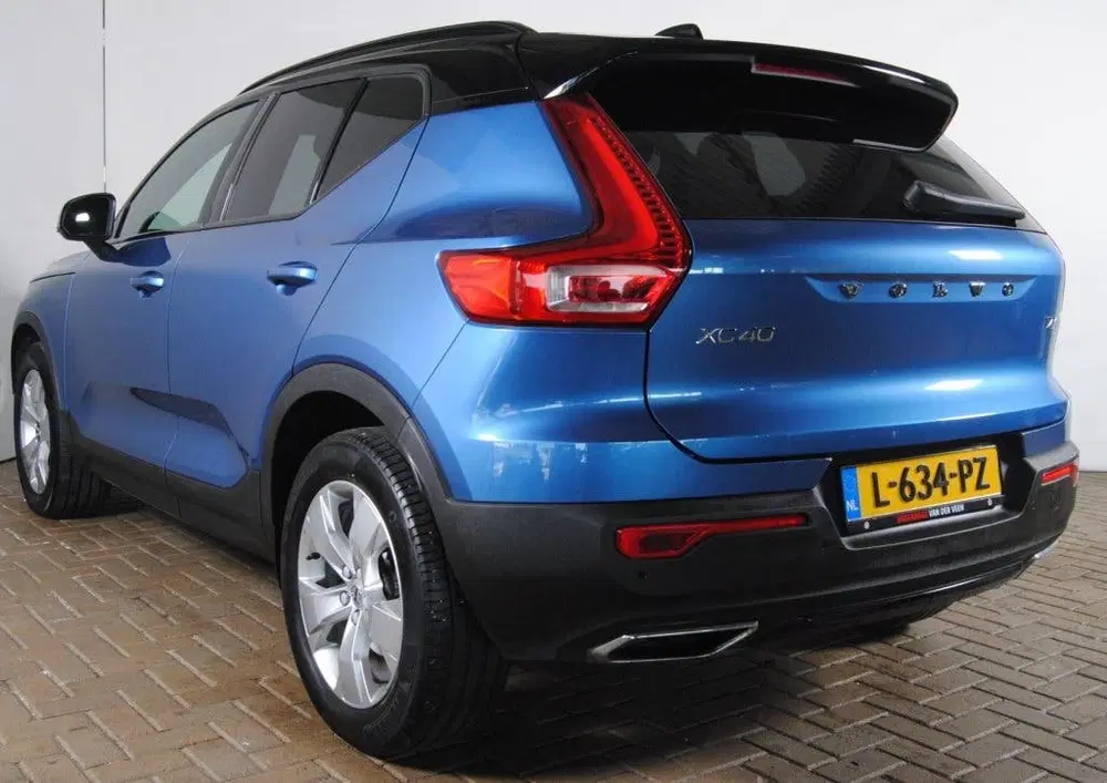 Volvo XC40 2.0 T4 AWD R-Design uit 2019, foto 6