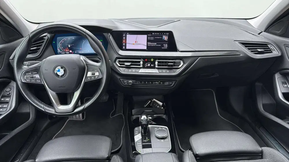 BMW 1-serie 118i Business Edition SPORT LINE HALF LEDE uit 2021, foto 11
