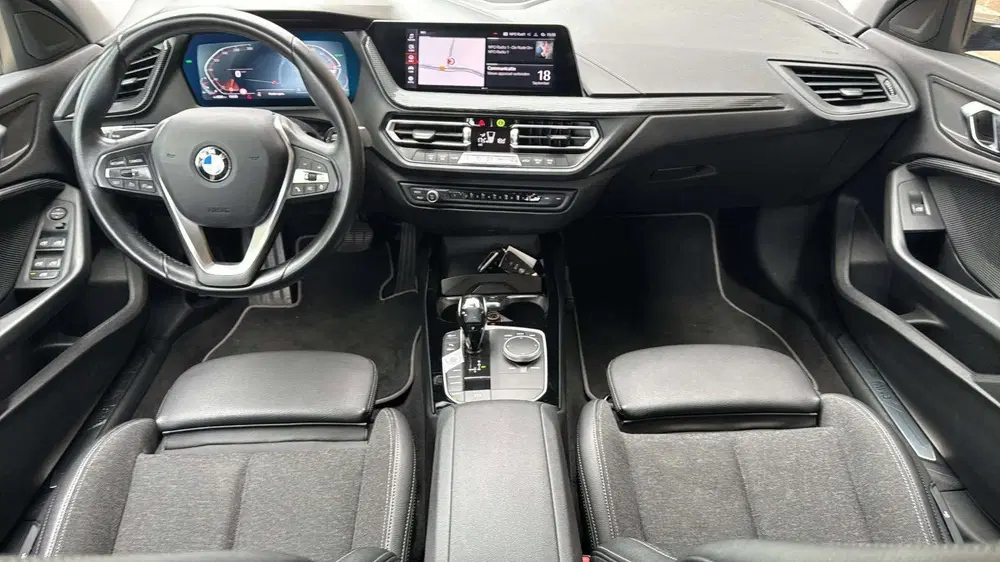 BMW 1-serie 118i Business Edition SPORT LINE HALF LEDE uit 2021, foto 14