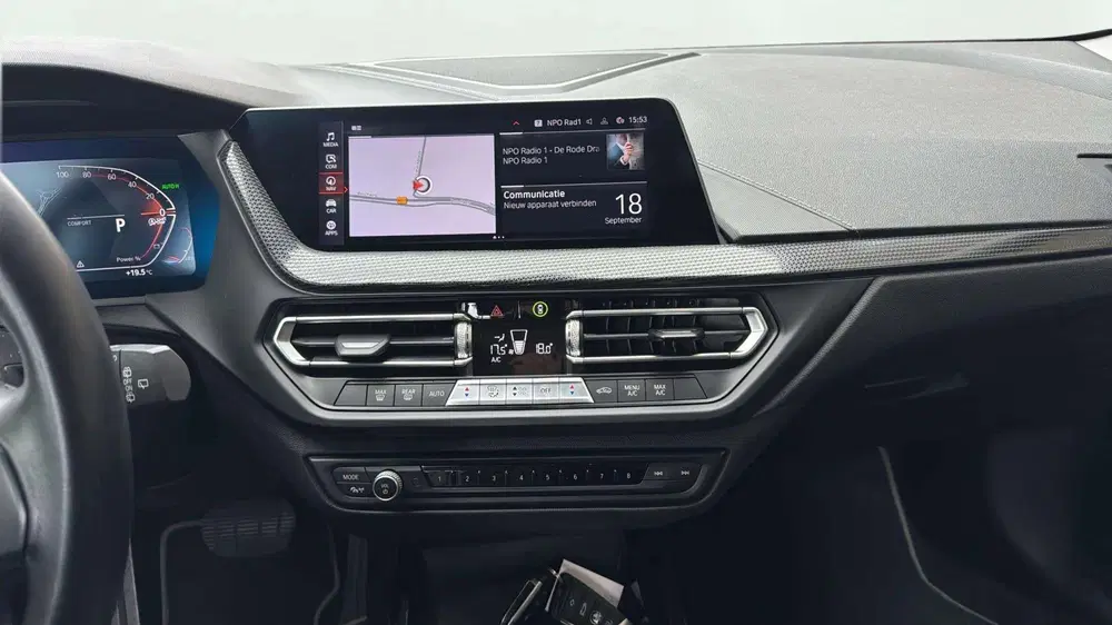 BMW 1-serie 118i Business Edition SPORT LINE HALF LEDE uit 2021, foto 9
