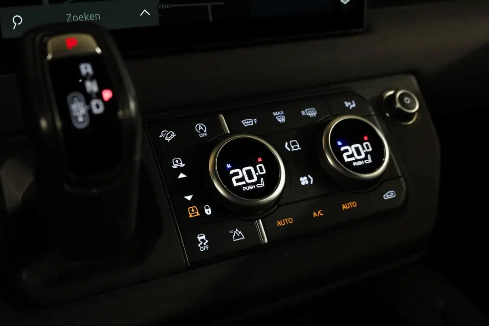 Land Rover Defender 3.0 D250 110 X-Dynamic S uit 2022, foto 15