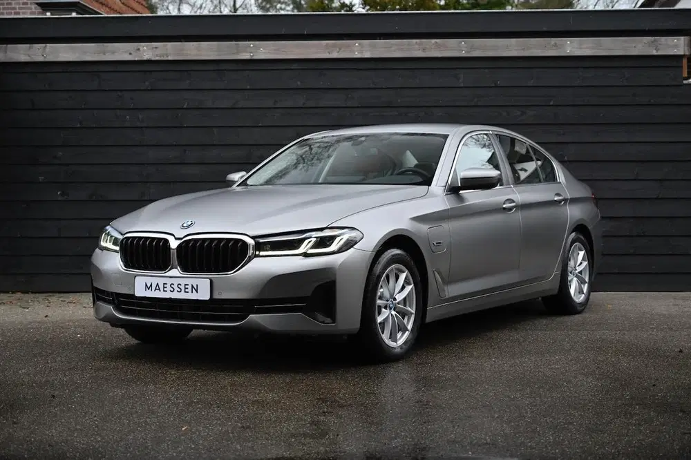 BMW 5-serie 530e Business Edition Plus NL Auto uit 2021