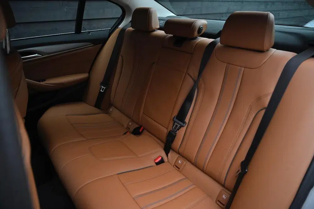 BMW 5-serie 530e Business Edition Plus NL Auto uit 2021, foto 14