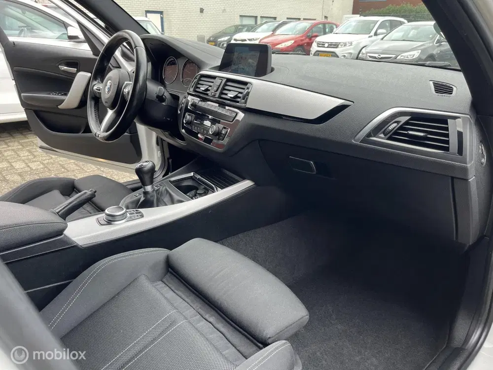 BMW 1-serie LCI 118i M-PAKKET*LED*NAVI*PDC*CRUISE* uit 2019, foto 10