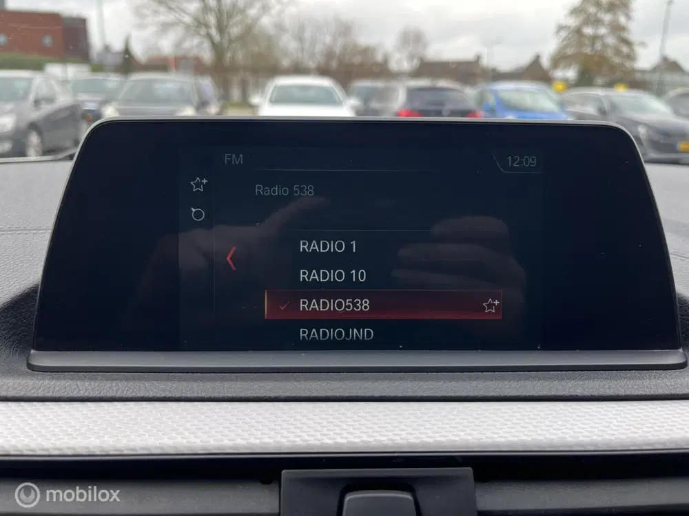 BMW 1-serie LCI 118i M-PAKKET*LED*NAVI*PDC*CRUISE* uit 2019, foto 15