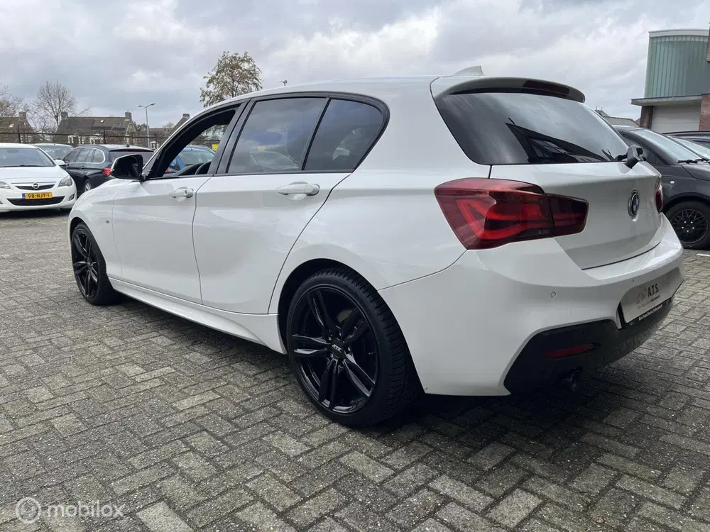 BMW 1-serie LCI 118i M-PAKKET*LED*NAVI*PDC*CRUISE* uit 2019, foto 6