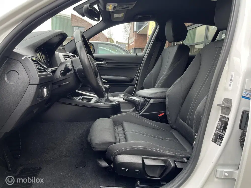 BMW 1-serie LCI 118i M-PAKKET*LED*NAVI*PDC*CRUISE* uit 2019, foto 9