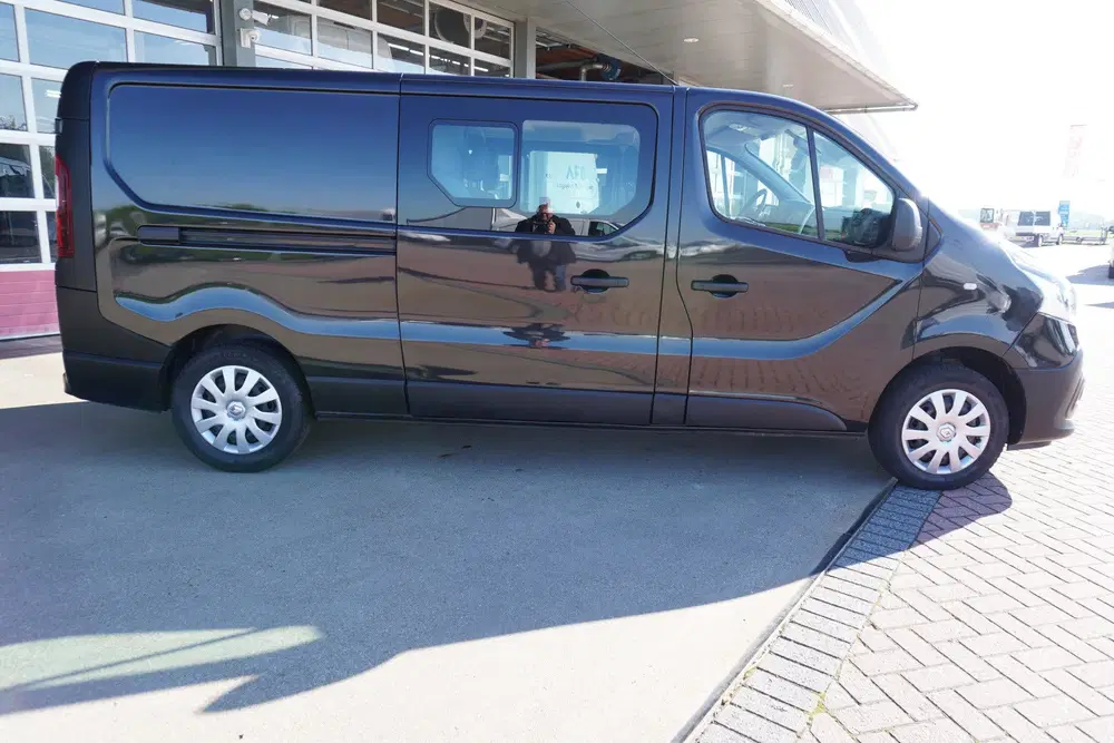 Renault Trafic 1.6 dCi T29 L2H1 125PK Dubbelcabine Work E uit 2019, foto 3