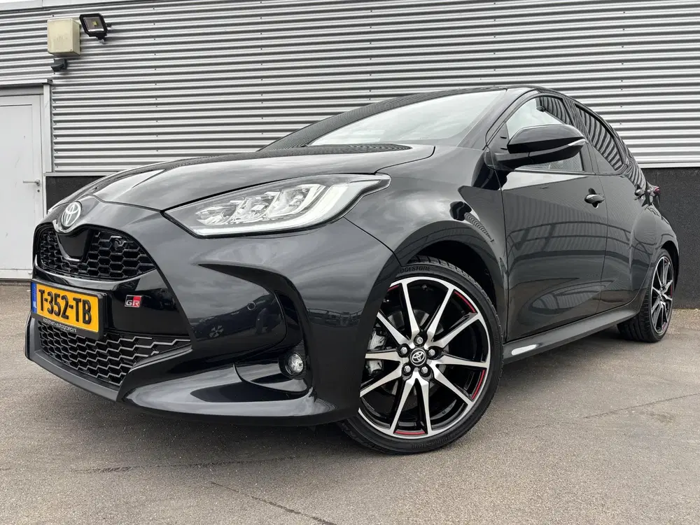 Toyota Yaris 1.5 Hybrid GR Sport Nieuw geleverd uit 2023, foto 2
