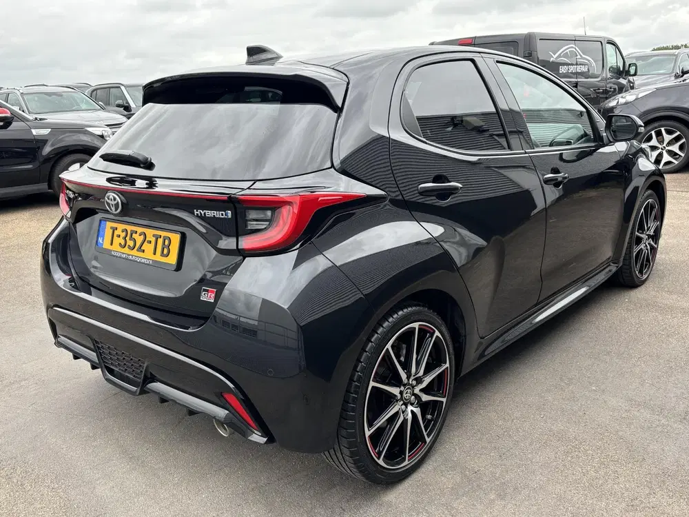 Toyota Yaris 1.5 Hybrid GR Sport Nieuw geleverd uit 2023, foto 8