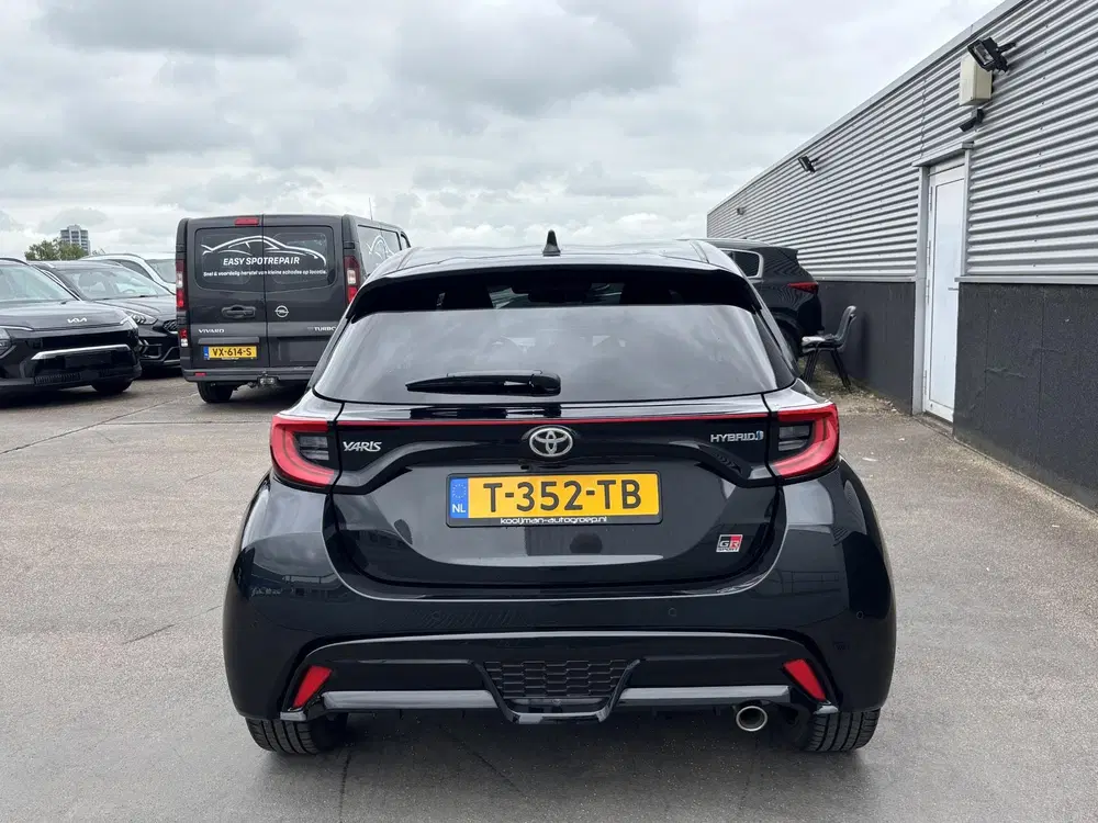 Toyota Yaris 1.5 Hybrid GR Sport Nieuw geleverd uit 2023, foto 9