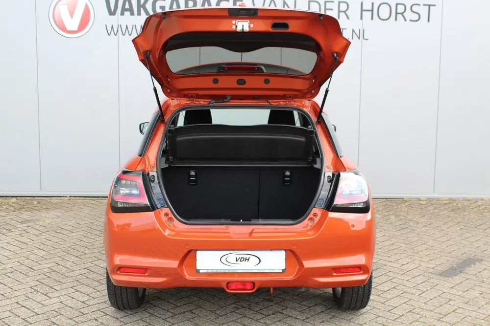 Suzuki Swift 1.2-83 pk MHEV Select Smart-Hybrid 5drs. Z uit 2025, foto 10
